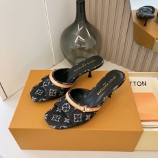 Louis Vuitton Slippers